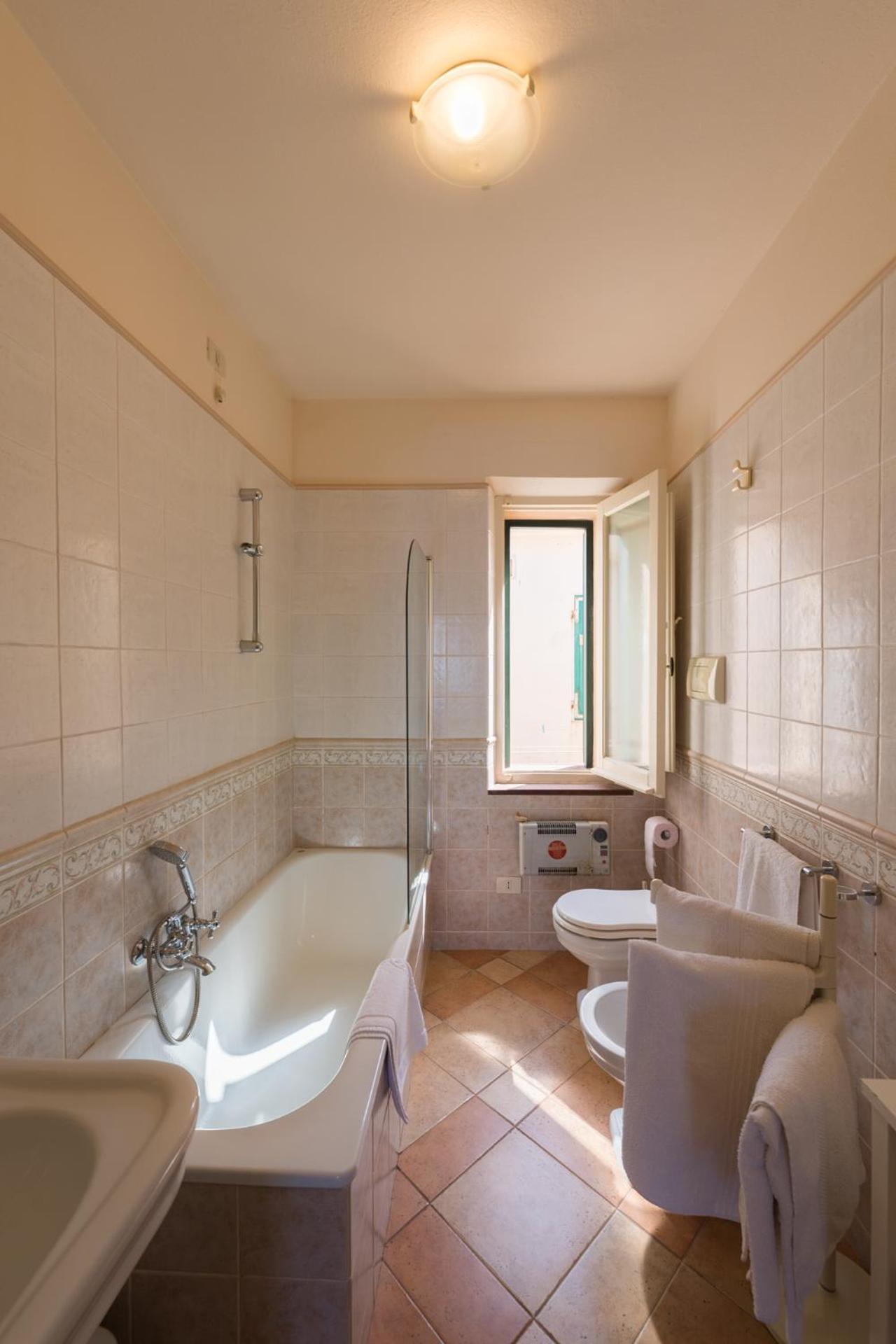 L'Attichetto Apartment Алгеро Екстериор снимка